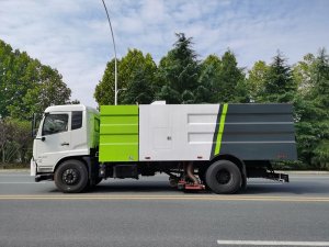 東風天錦10.5方吸塵車(chē)